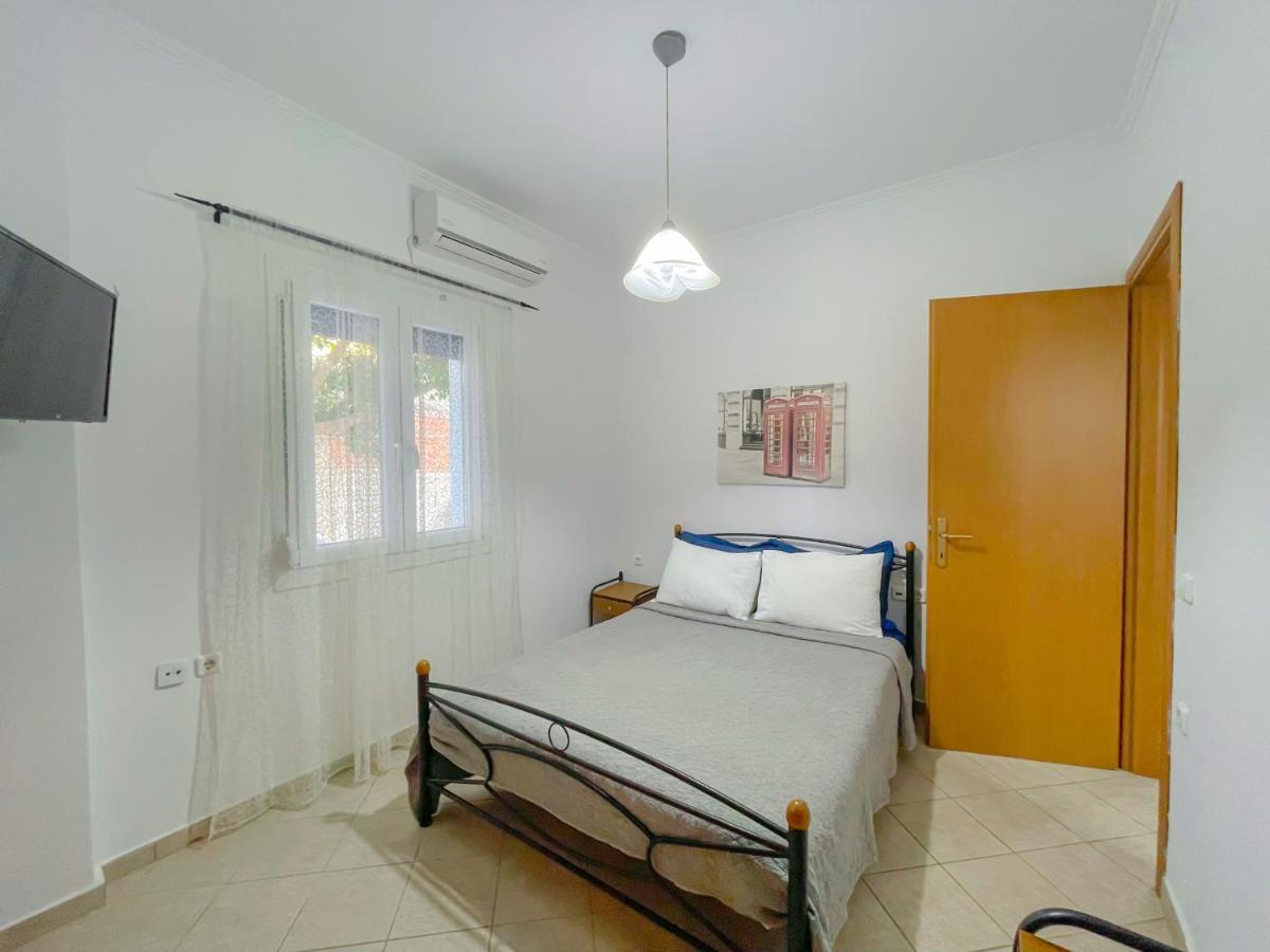 Artemis Bakerys House 2 * Adámas